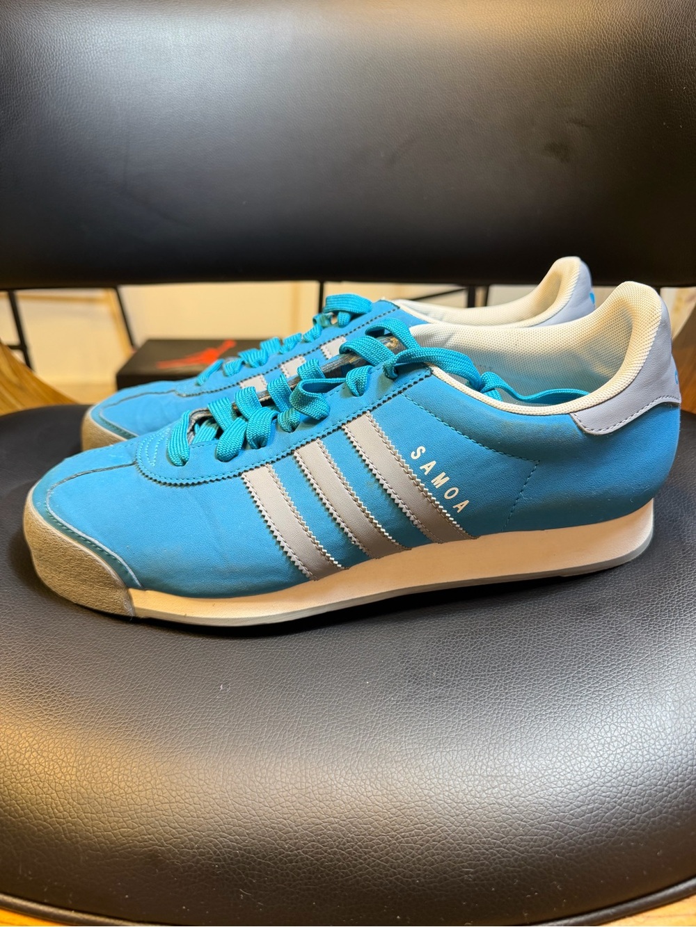 Size 10.5 Adidas Samoa Casual Tennis Shoes Men's Turquoise/White Q32544